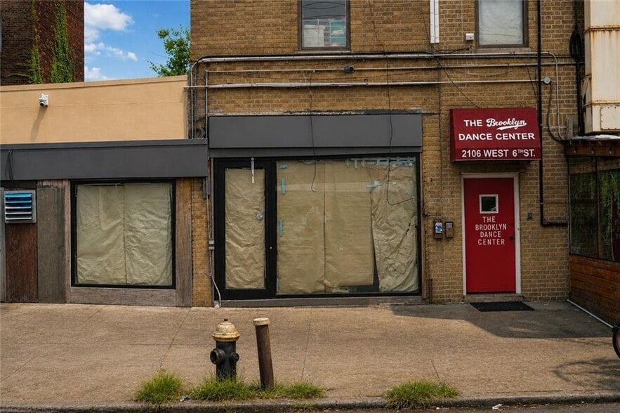 More Photos Of 178 Avenue U, Brooklyn Office For Sale