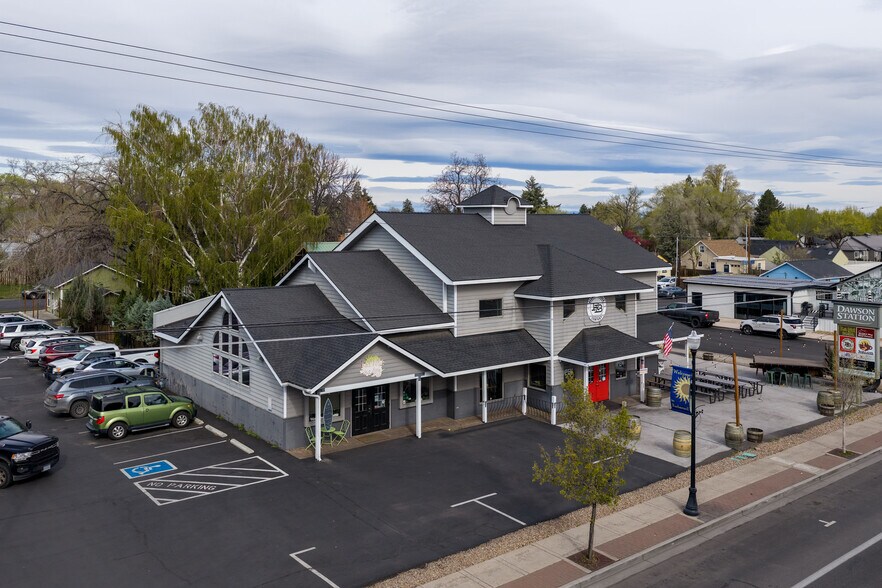 More Photos Of 249 NW 6th St, Redmond Storefront Retail Office For Lease