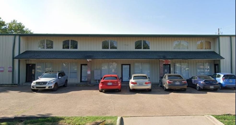 Primary Photo Of 7700 Ronnie Dr, Dallas Flex For Lease