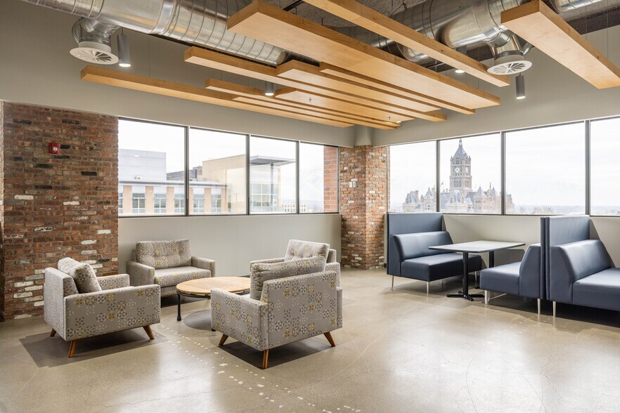 More Photos Of 324 S State St, Salt Lake City Office For Lease