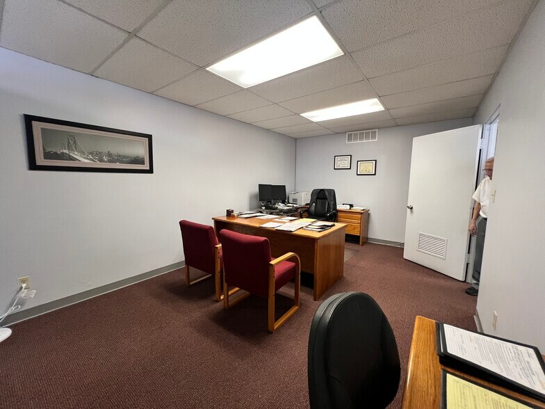 More Photos Of 506 E Camelback Rd, Phoenix Office For Sale