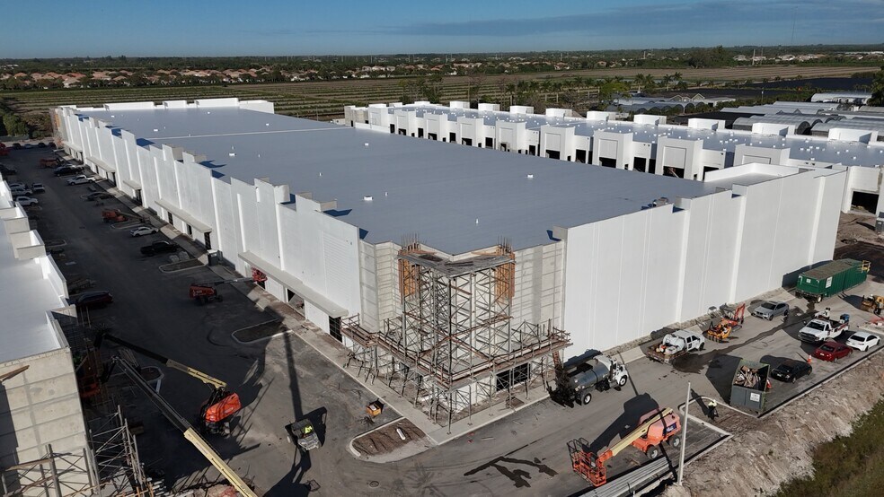 More Photos Of 8289 Boynton Beach Blvd, Boynton Beach Unknown For Lease