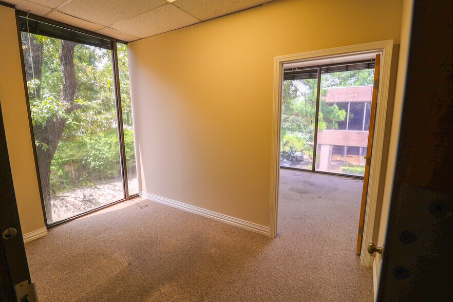 More Photos Of 13131 Champions Dr, Houston Medical For Lease