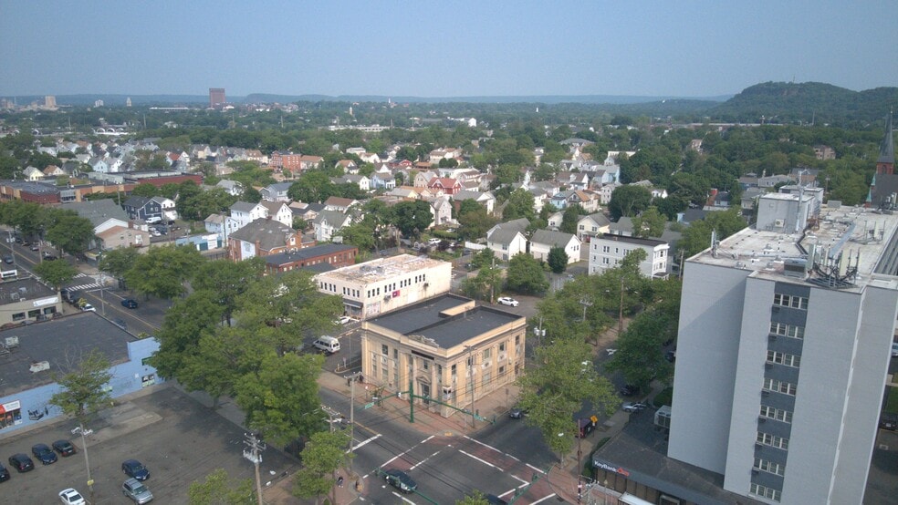 More Photos Of 219 Grand Ave, New Haven Bank For Lease