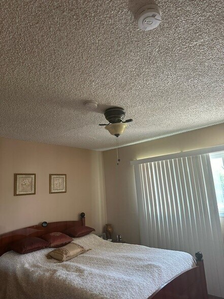 More Photos Of 10427 Odell Ave, Sunland Apartments For Sale