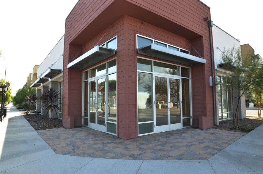 More Photos Of 11000 Garvey Ave, El Monte Freestanding For Lease