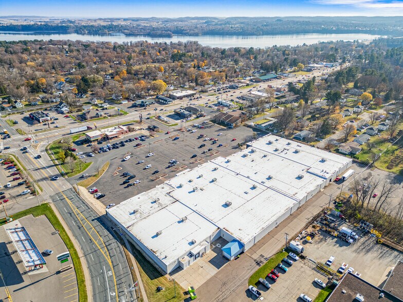 More Photos Of 1501-1567 Broadway St N, Menomonie Storefront For Sale