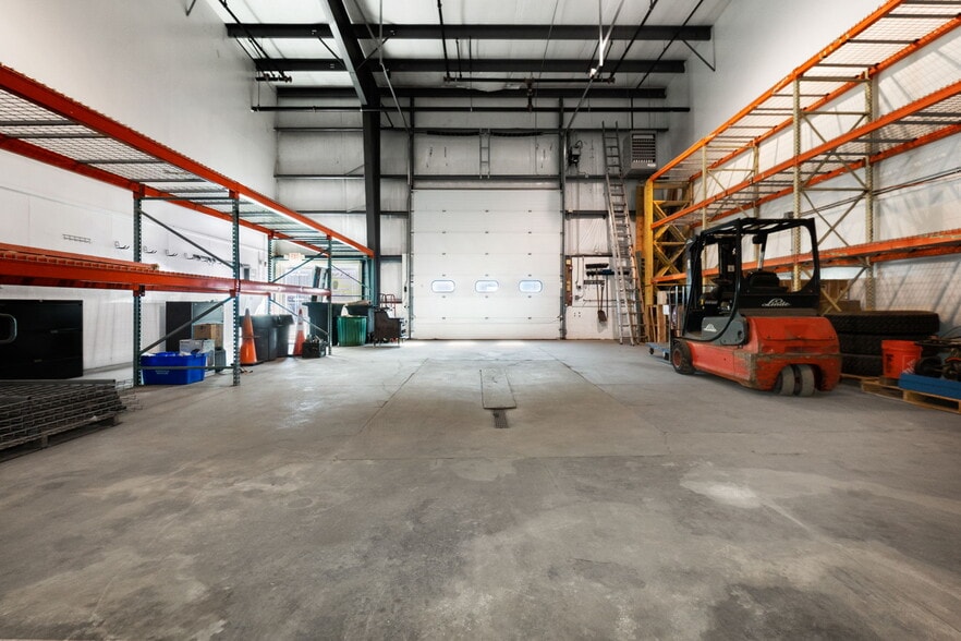 More Photos Of 3 Ajootian Way, Middleton Warehouse For Sale