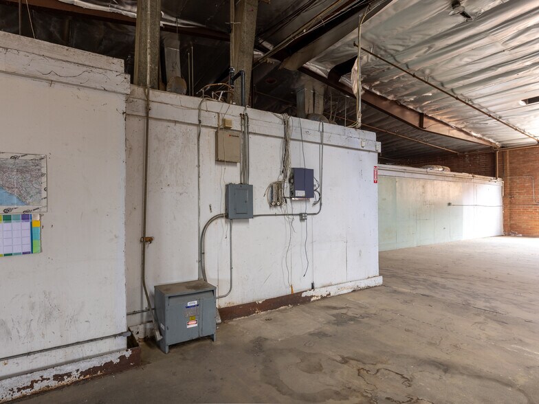 More Photos Of 1155 N McKinley Ave, Compton Warehouse For Sale
