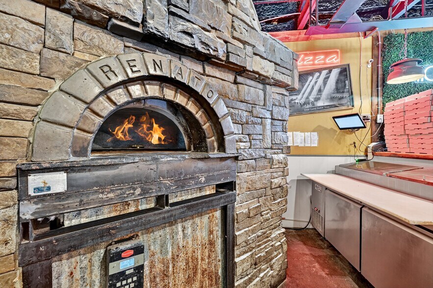 More Photos Of 301 N 1st St, Madill Restaurant For Sale