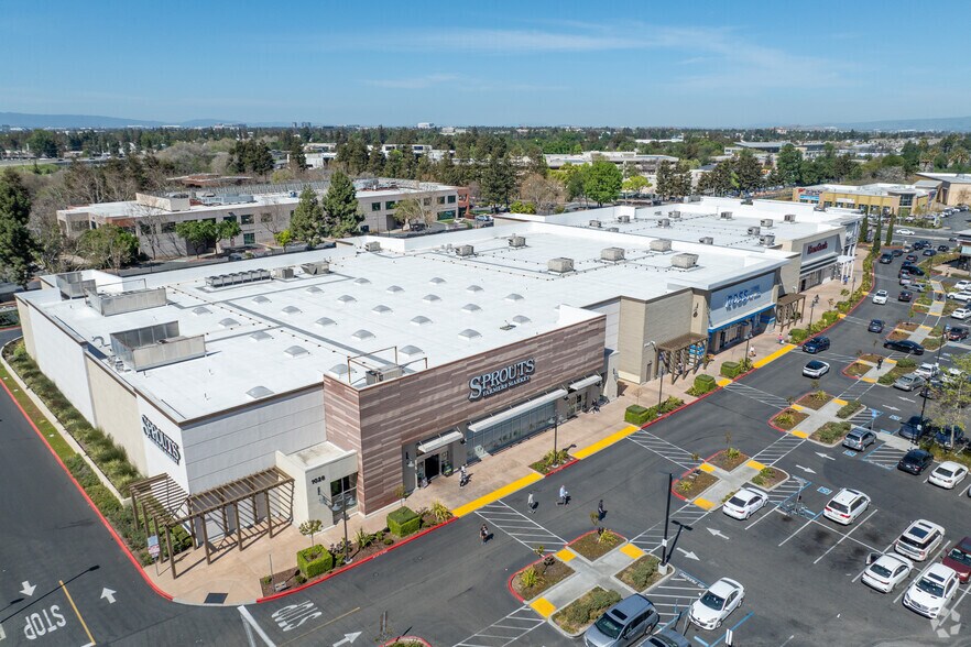 More Photos Of 1028-1098 E Brokaw Rd, San Jose General Retail For Lease