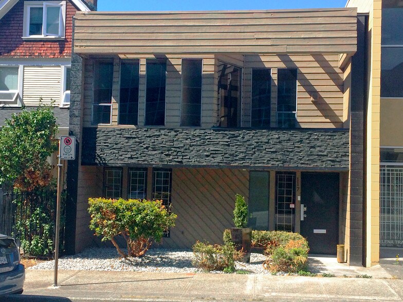 More Photos Of 117 W 6th Ave, Vancouver Light Distribution For Sale