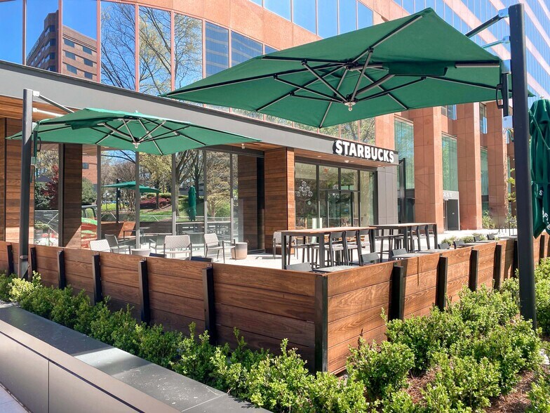 More Photos Of 400 Galleria Pky SE, Atlanta Office For Lease