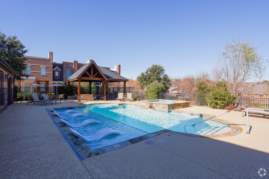 More Photos Of 2570 Justin Rd, Highland Village Unknown For Lease