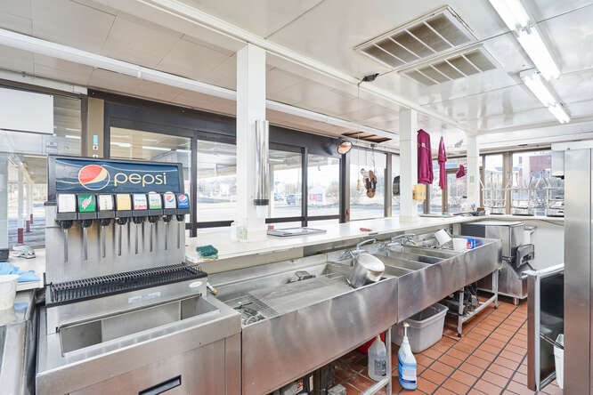 More Photos Of 35 West Ave, Tallmadge Fast Food For Sale