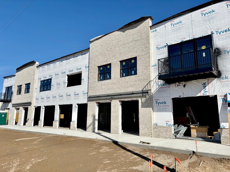 More Photos Of 1303 Post Dr NE, Belmont Storefront For Lease