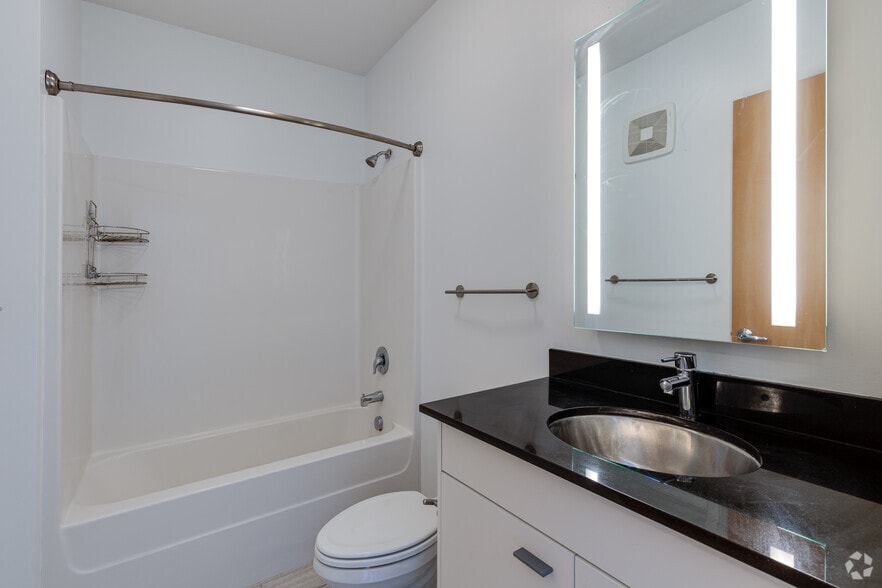 More Photos Of 915 Washington Ave N, Minneapolis Apartments For Lease