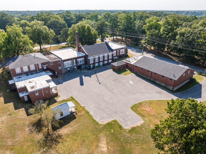 More Photos Of 1017 N Sanga Rd, Cordova Specialty For Sale