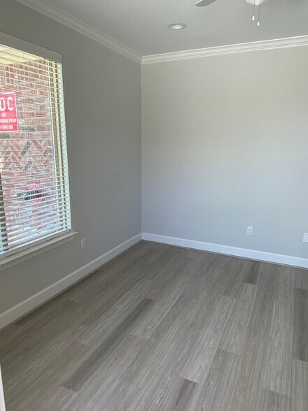 More Photos Of 400 Stonebrook Pky, Frisco Office For Sale