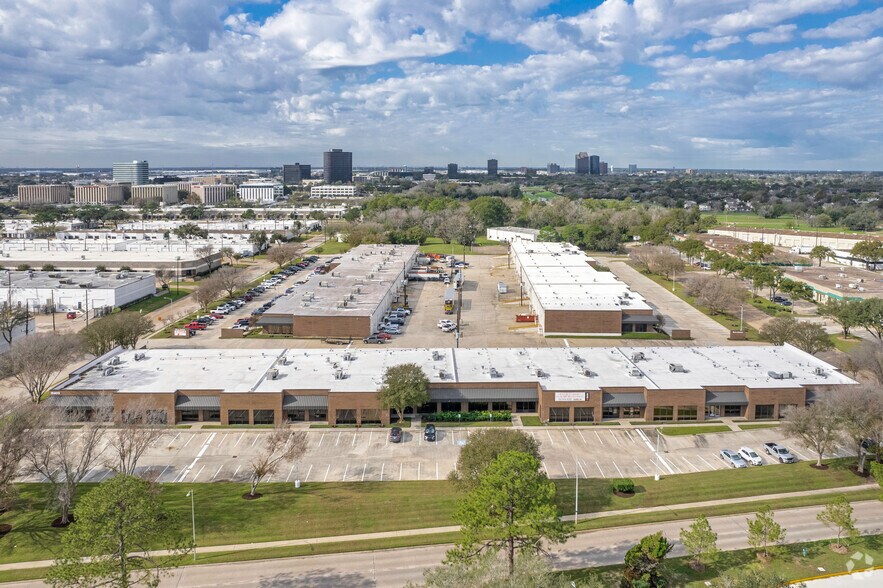 More Photos Of 15603 W Hardy Rd, Houston Unknown For Lease