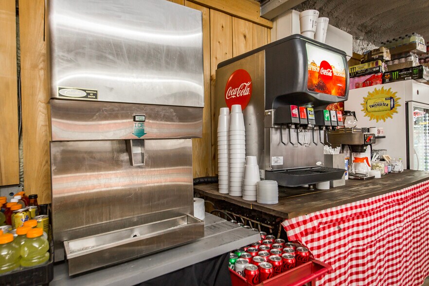 More Photos Of 3953 Highway 95, Cleveland Convenience Store For Sale