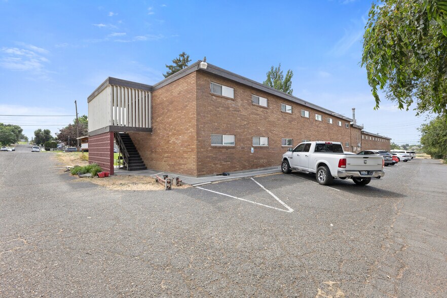 More Photos Of 116 E Hill Ave, Moses Lake Apartments For Sale
