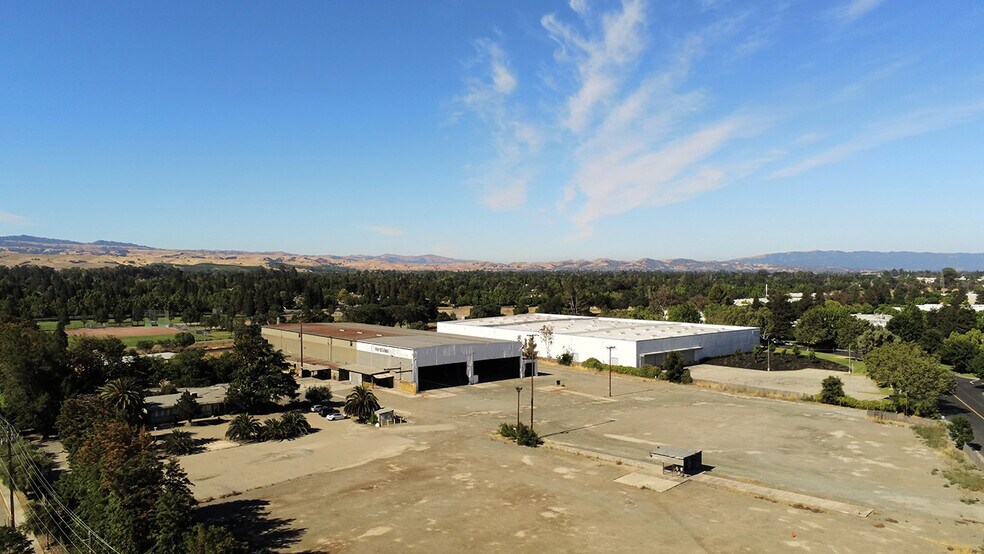 More Photos Of 355 S Vasco Rd, Livermore Land For Lease