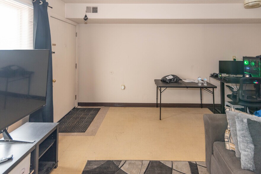 More Photos Of 303 Crusader Rd, Cambridge Multifamily For Sale