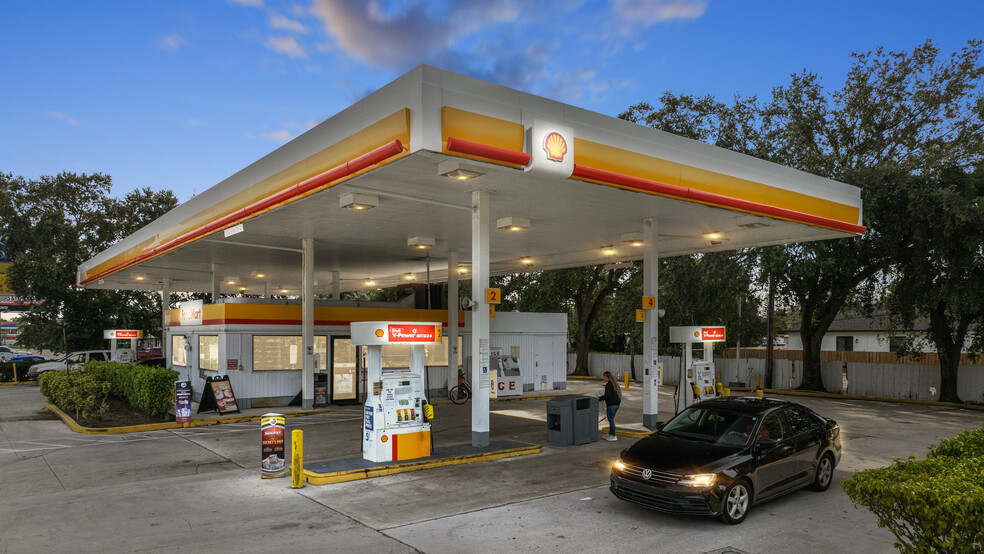 Primary Photo Of 5980 Okeechobee Blvd, West Palm Beach Service Station For Sale