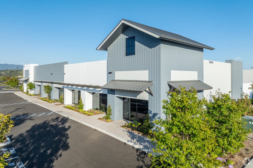 More Photos Of 28650 Airoso St, Rancho Mission Viejo Unknown For Lease