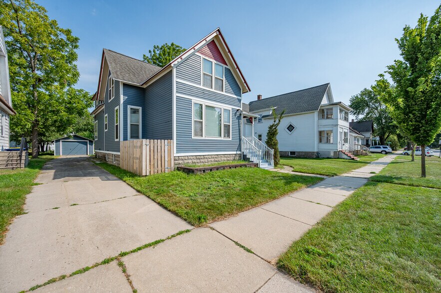 More Photos Of 125 S Quincy St, Green Bay Office For Sale