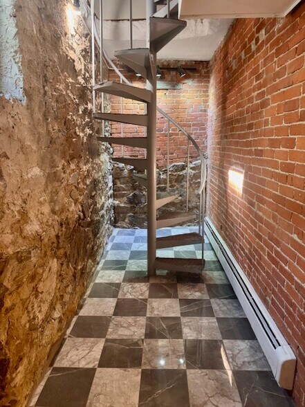 More Photos Of 1577 Beacon St, Brookline Medical For Lease