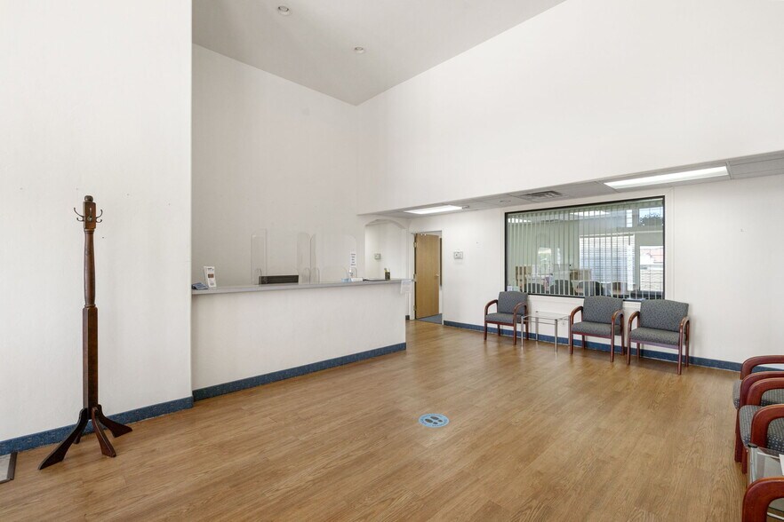 More Photos Of 221 N Marina St, Prescott Office For Lease