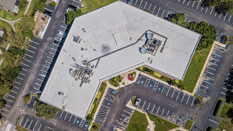 More Photos Of 11300 4th St N, Saint Petersburg Office For Lease