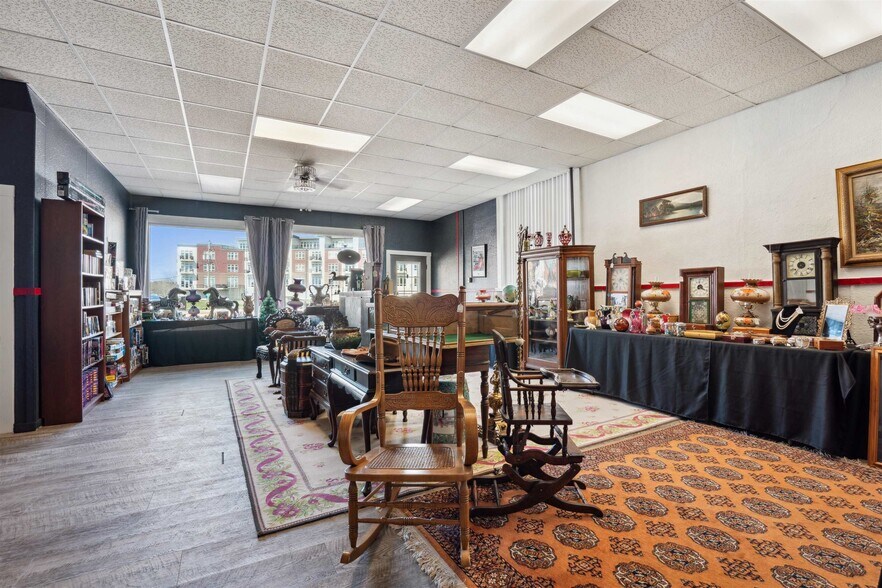 More Photos Of 101 1st E ave, Dyersville General Retail For Sale