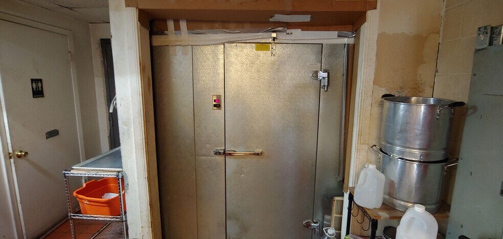 More Photos Of 2606 E Veterans Memorial Blvd, Killeen Restaurant For Sale