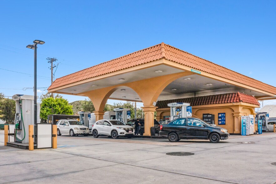 More Photos Of 26015 Bouquet Canyon Rd, Santa Clarita Service Station For Sale