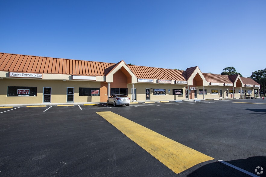 More Photos Of 80 Pondella Rd, North Fort Myers Storefront For Sale