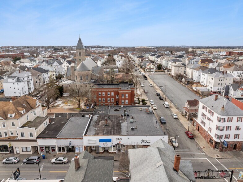 More Photos Of 1615-1623 Acushnet Ave, New Bedford Restaurant For Sale