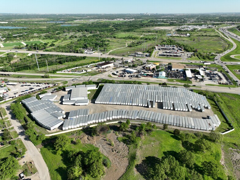 More Photos Of 5956 W Jefferson Blvd, Dallas Distribution For Lease