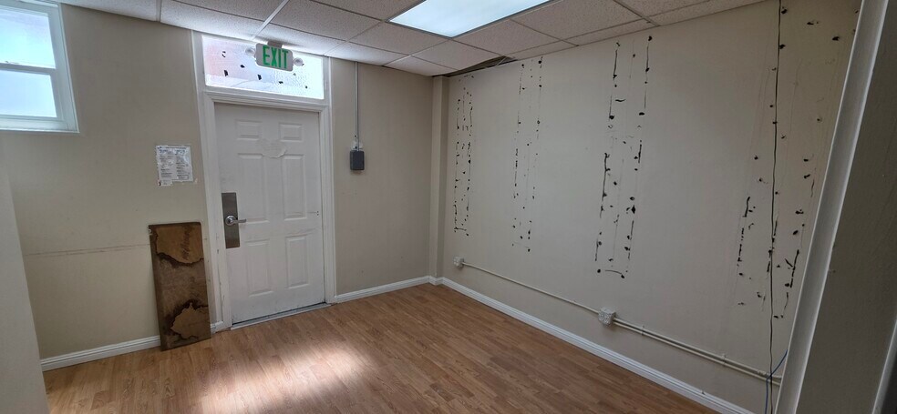More Photos Of 300-500 Ben Franklin Ct, San Mateo Office For Lease