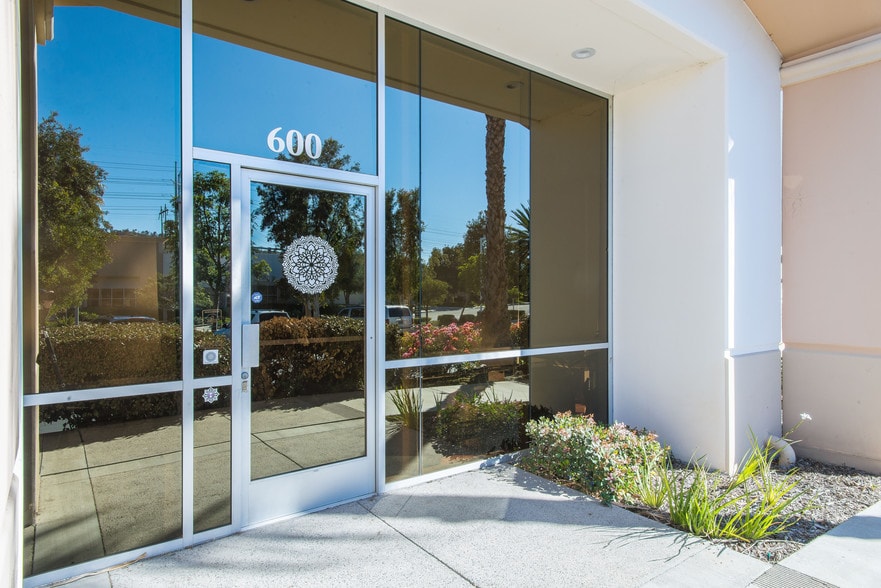 More Photos Of 1221 Puerta Del Sol, San Clemente Warehouse For Lease