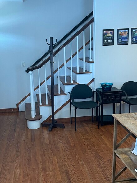 More Photos Of 420 Osborn Ave, Riverhead Office For Sale