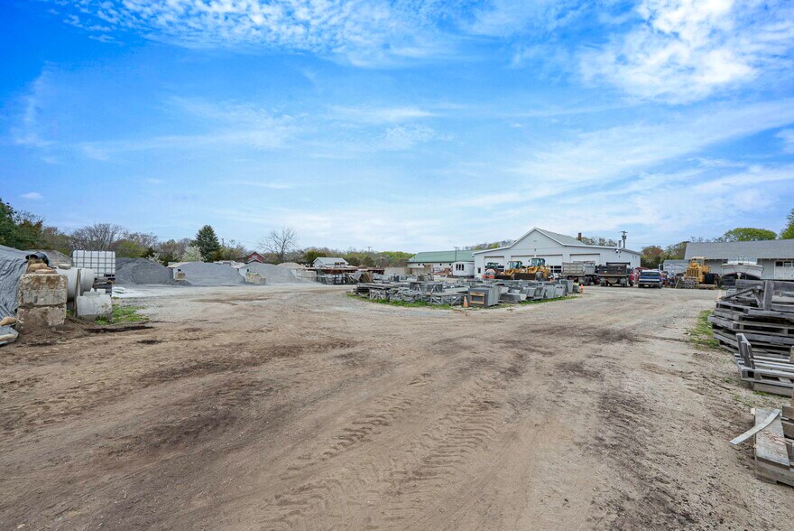More Photos Of 32830 County Road 48 rd, Peconic Industrial For Sale