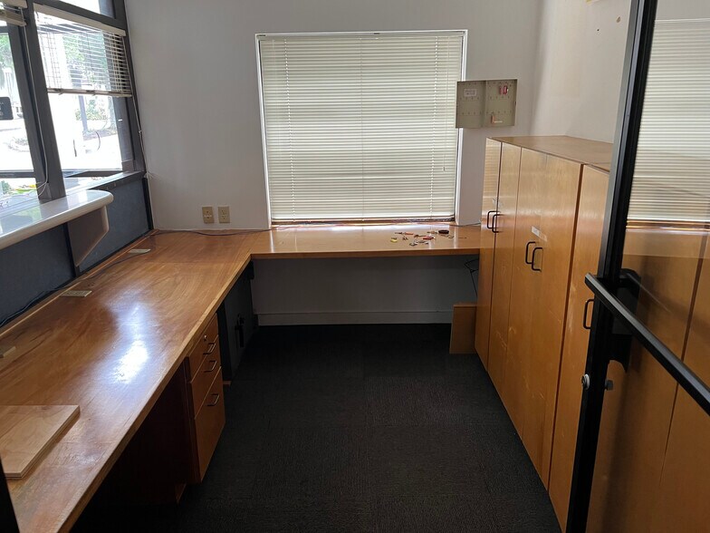 More Photos Of 455 6th St NW, Winter Haven Office For Lease