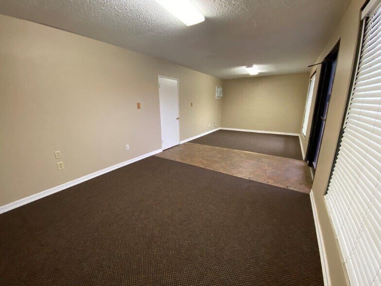 More Photos Of 2317 Field St, Odessa Coworking Space