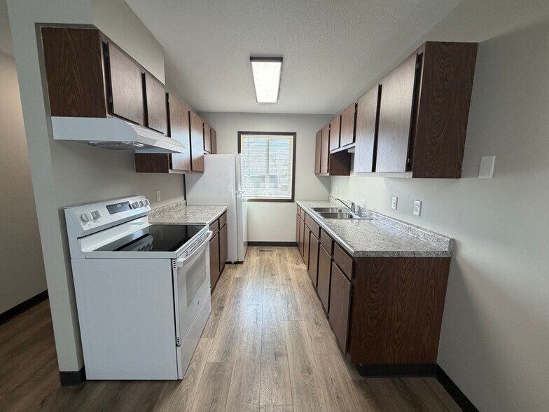 More Photos Of 4617 S Baha Ave, Sioux Falls Apartments For Sale