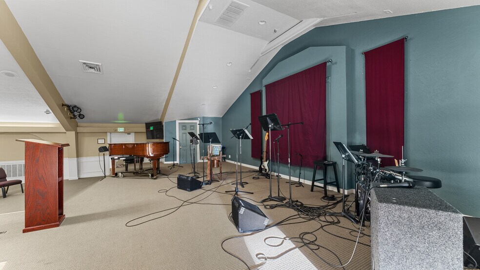 More Photos Of 355 Panama Ave, Chico Flex For Sale