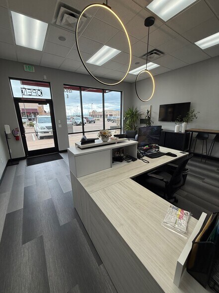 More Photos Of 15932 Jackson Creek Pky, Monument Storefront Retail Office For Lease