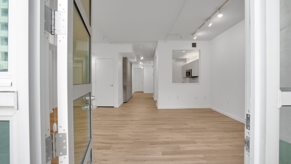 More Photos Of 301 Bryant St, San Francisco Apartments For Sale
